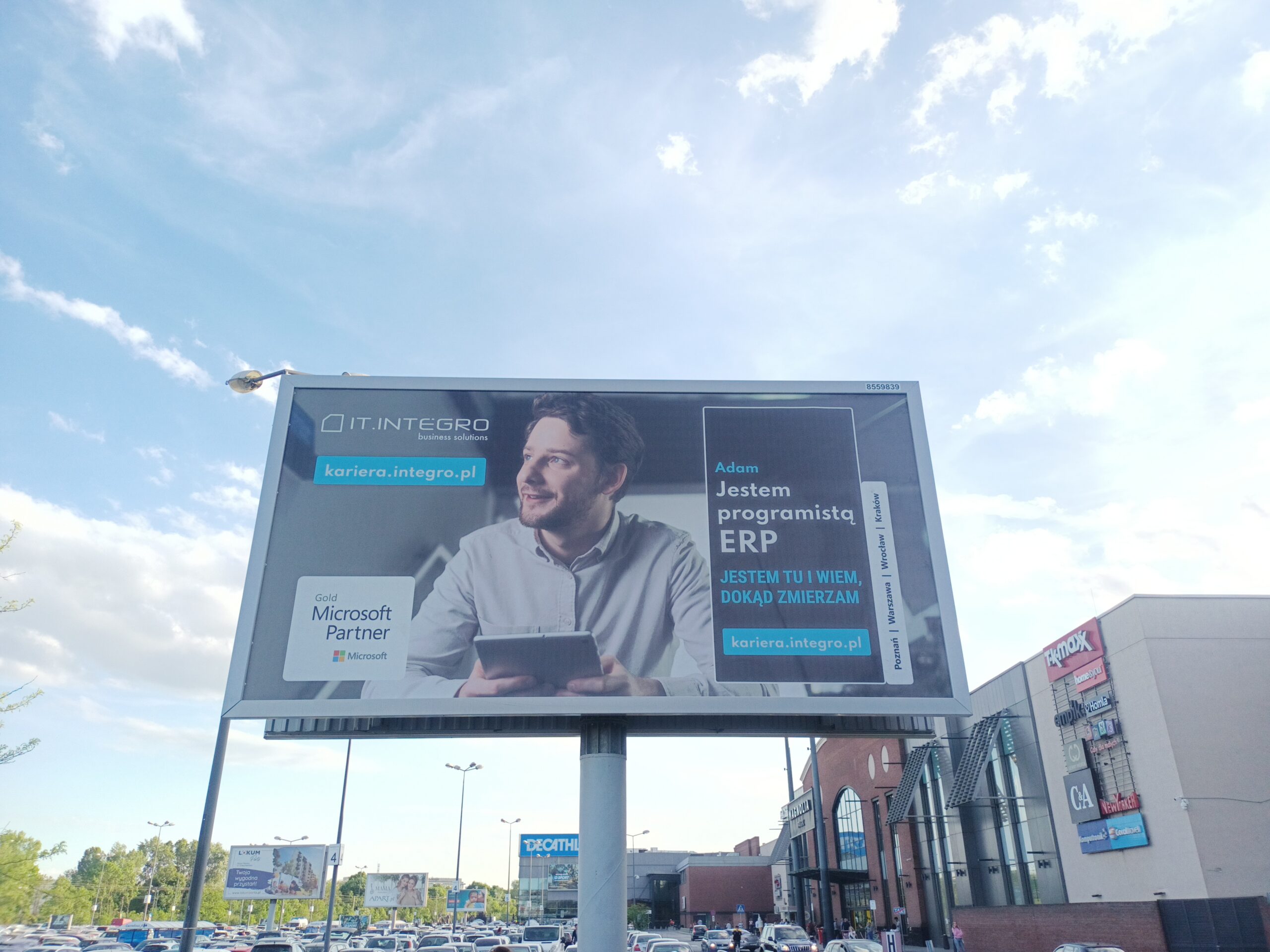 Jak prowadzić kampanię rekrutacyjną na billboardach?
