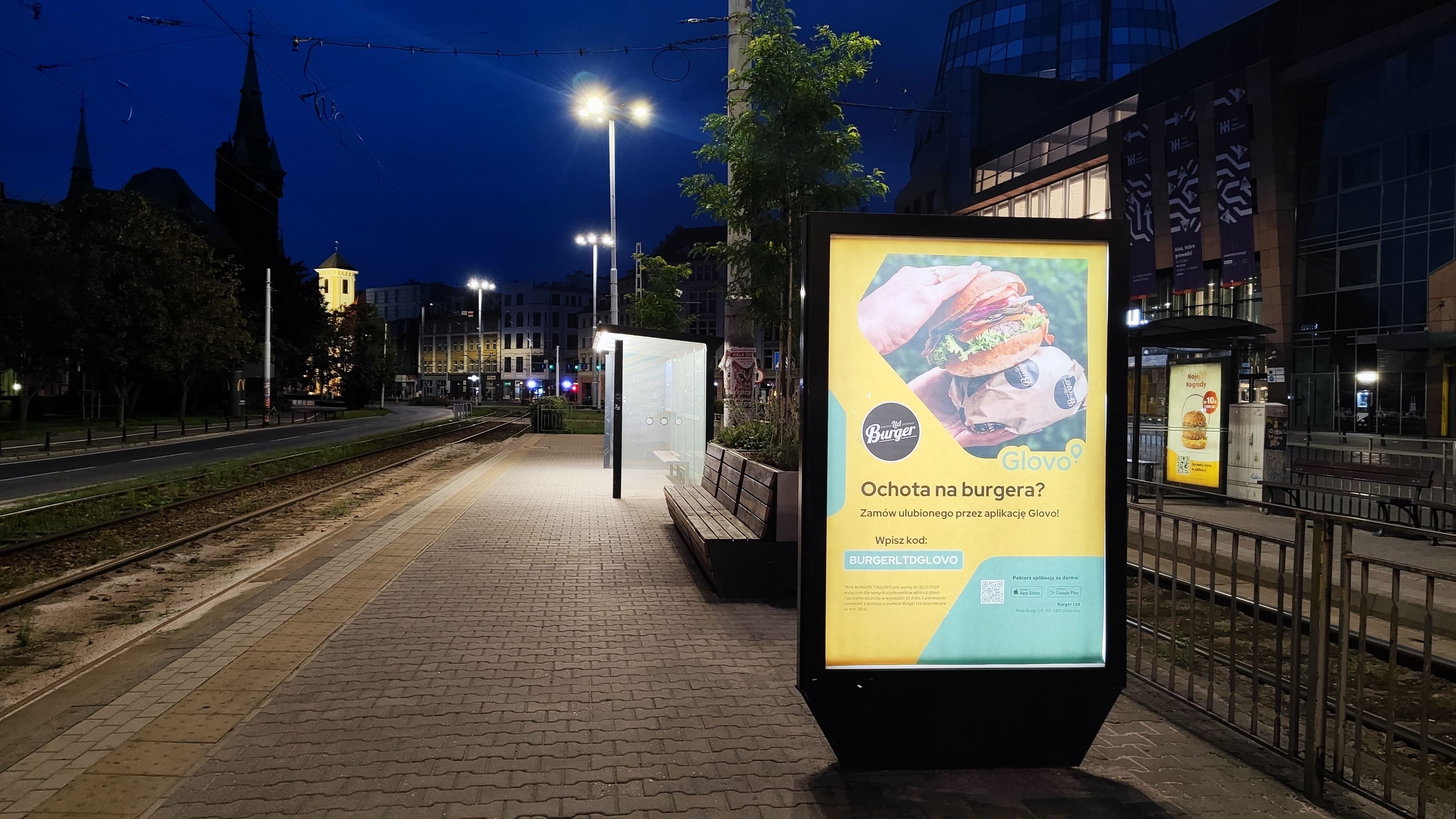  Citylight wolnostojący, Wrocław Kazimierza Wielkiego