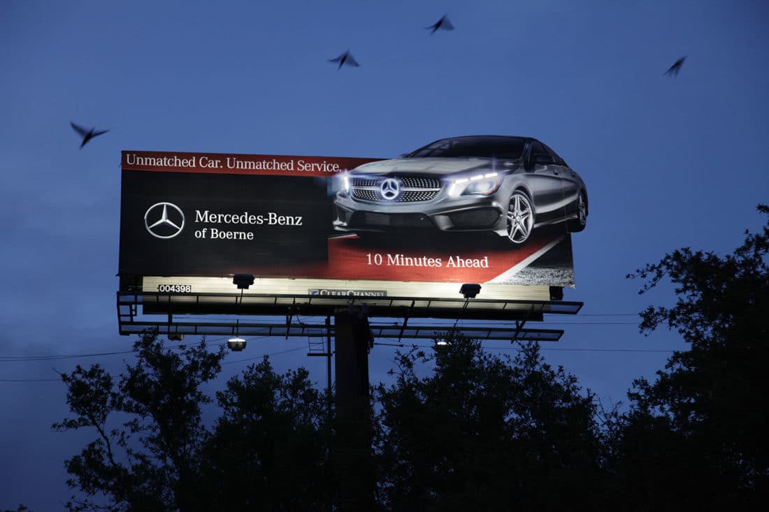 Branża motoryzacyjna w reklamie outdoorowej? To się opłaca!