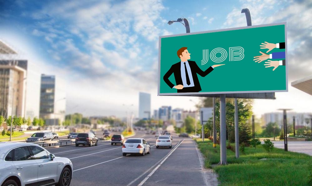 Wykorzystanie billboardów w kampanii rekrutacyjnej.