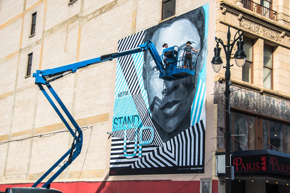 Niestandardowe formy reklamy zewnętrznej - murale reklamowe