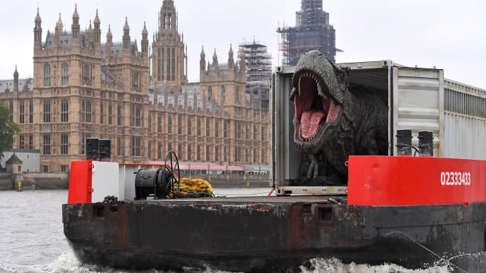 T-Rex na ulicy! - czyli filmowe OOH