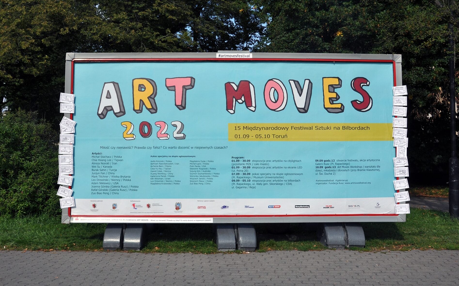 ART MOVES 2022 - sztuka billboardowa