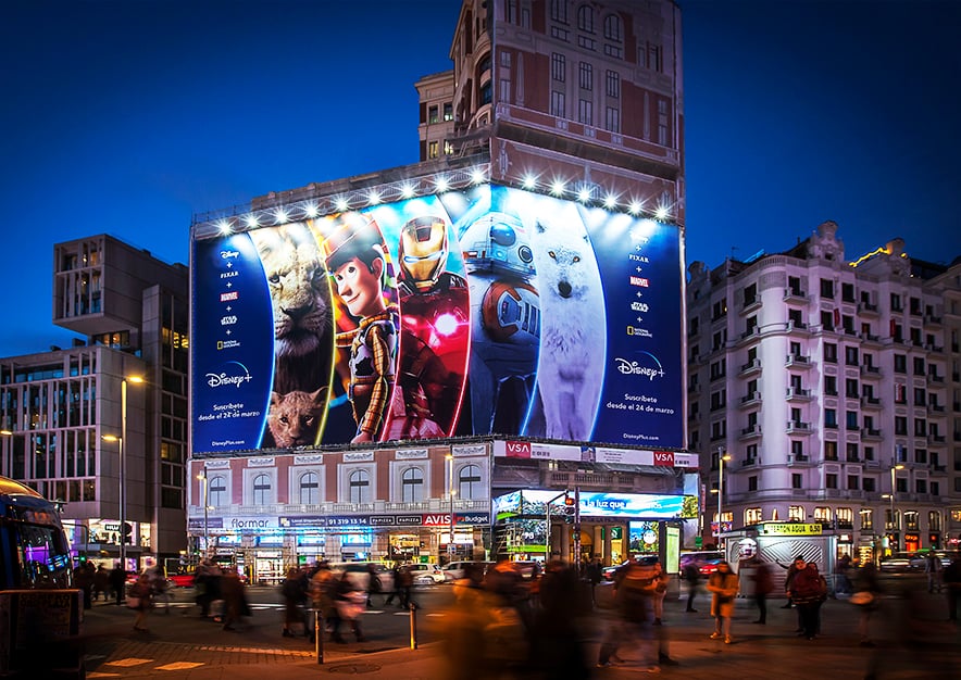 Najciekawsze przykłady reklam wielkoformatowych