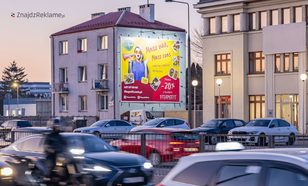Idealne miejsce na Twoją reklamę - przewodnik po wyborze nośnika outdoorowego