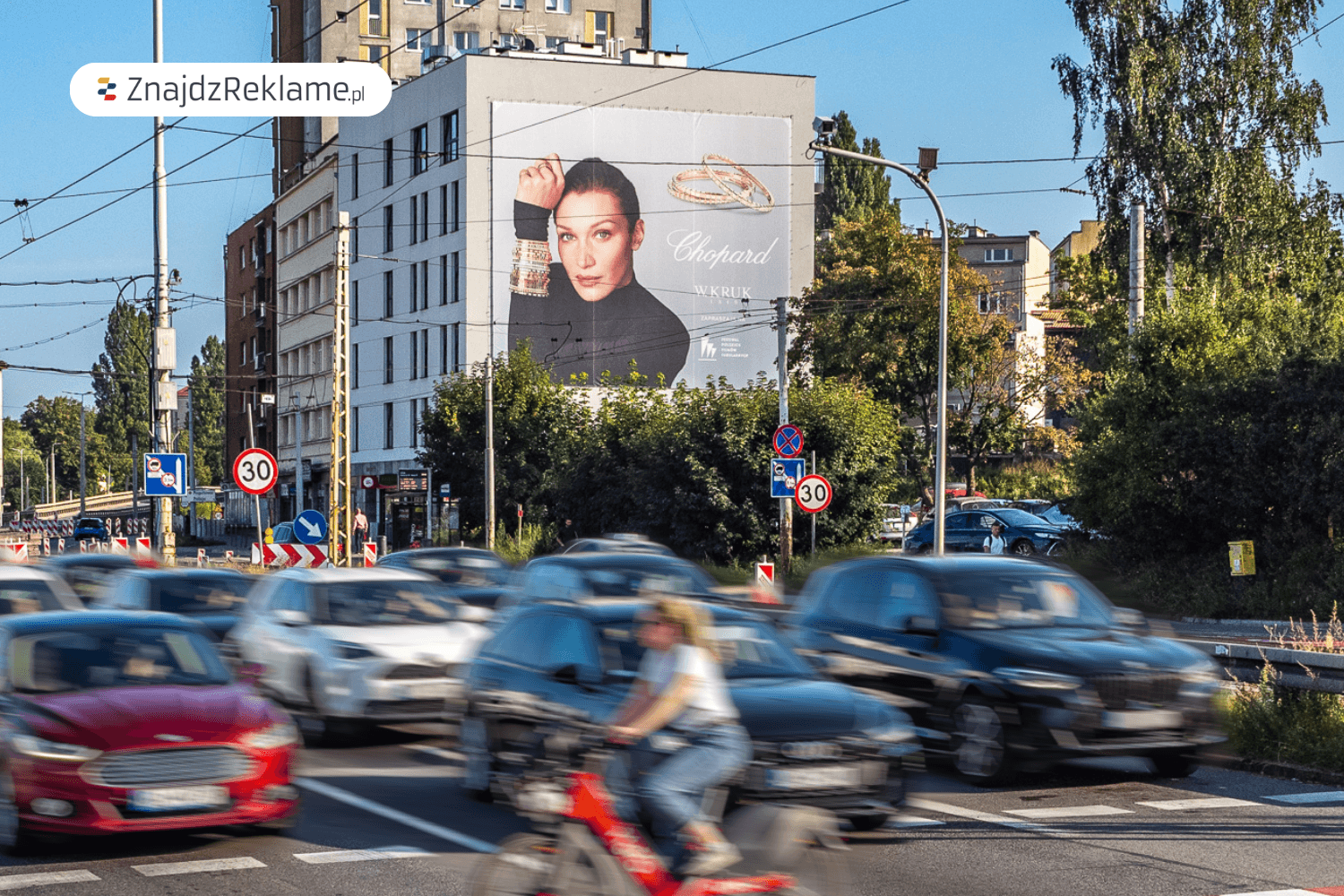 Reklama zewnętrzna nie zwalnia tempa – bije rekordy! Raport “Global Expenditure 2025”